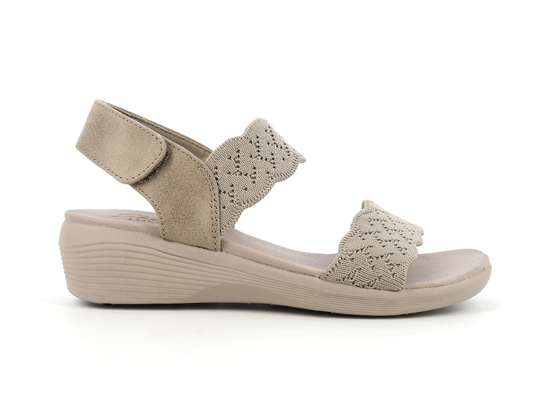 ARYA ON THE RISE7246701_5